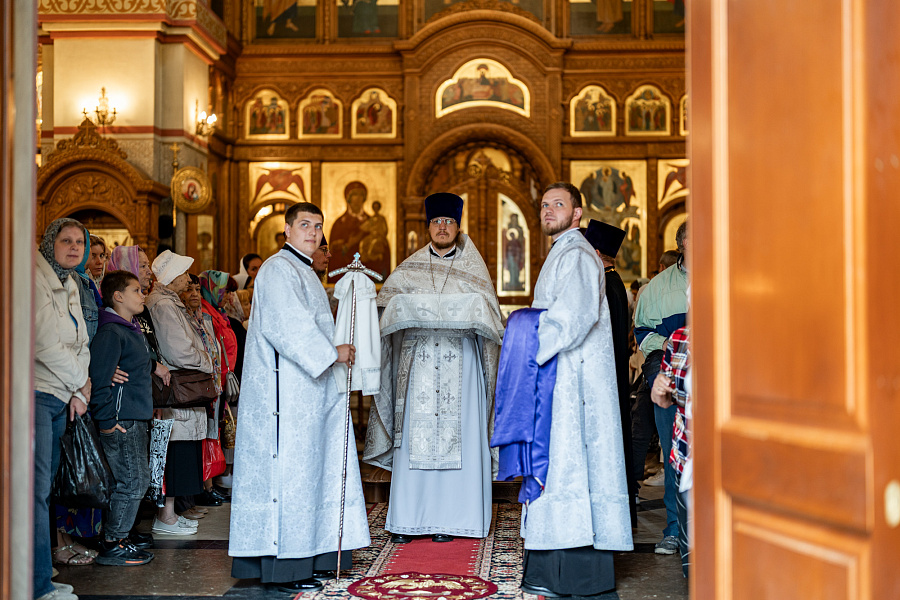 Архиерейское богослужение в Преображенском соборе города Люберцы